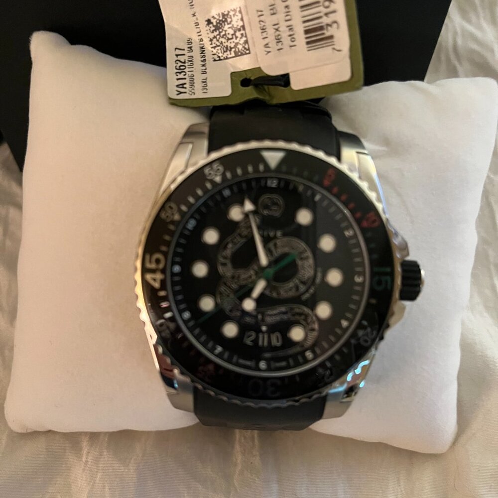 Brand new Mens Gucci Dive Snake Men's Rubber Strap WR 200m Watch